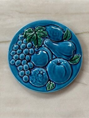 Inarco Japan Indigo Blue 6” decorative plate- fruit